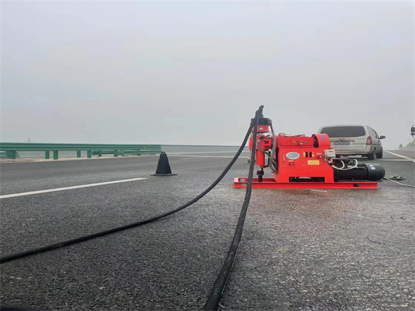 湛河马路路基路面开裂下沉注浆加固灌浆